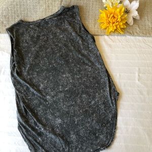 Tops - mind the gap || cut off Tops - mind the gap || cut off